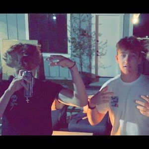 Meet your Posher, Hank